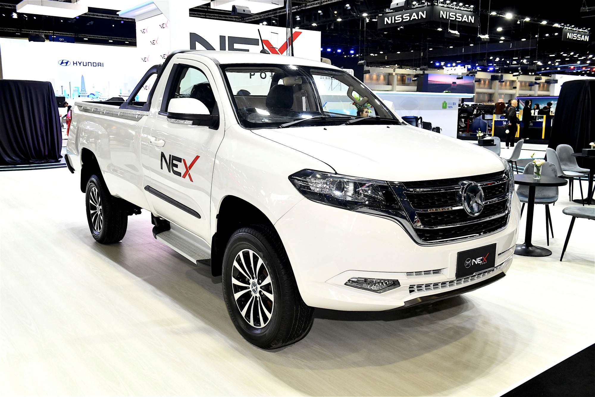 “NEX ชูนวัตกรรม 6-in-1 เปิดตัวรถตู้ไฟฟ้าต้นแบบ ‘NEX VANTASTIC’ ระยะทาง 333 กม. ราคาเริ่ม 1,059,000 บาท พร้อมโชว์ครั้งแรก Motor Expo 2025”