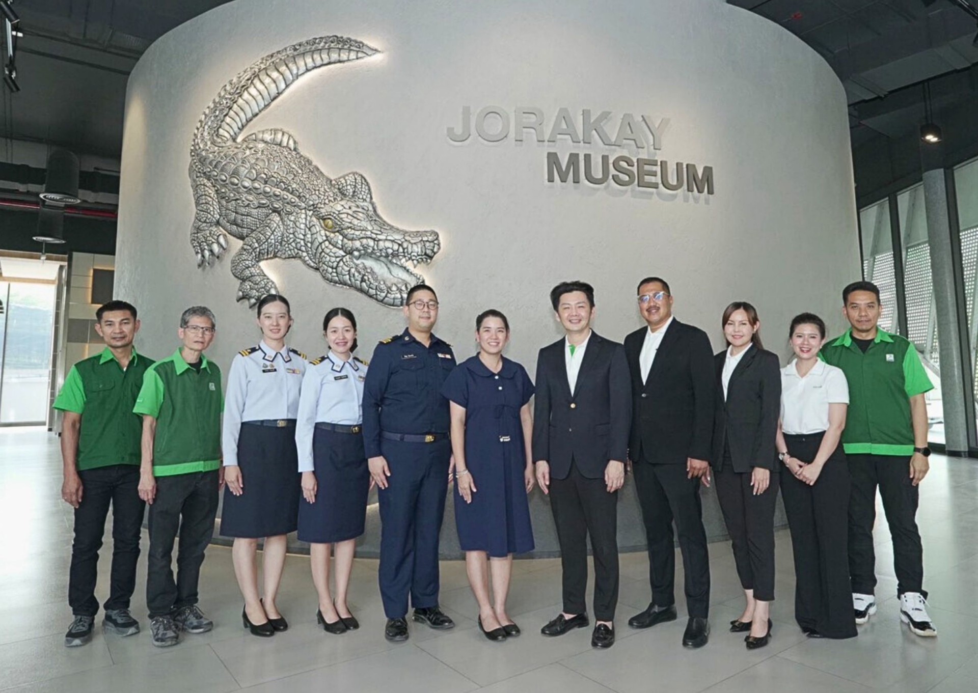 “จระเข้” ผนึกกำลัง กรมช่างโยธาทหารอากาศ ถ่ายทอดความรู้งานก่อสร้าง-ซ่อมแซมโดยมืออาชีพ เสริมศักยภาพบุคลากร-ขับเคลื่อนมาตรฐานการก่อสร้างไทยสู่ความปลอดภัยอย่างยั่งยืน