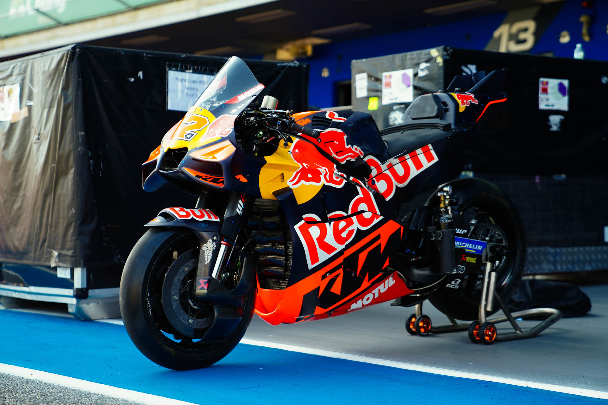 “เอฟไอเอ็ม” ไฟเขียวเปิดตู้รถแข่งโมโตจีพี “มาร์เกซ” นำทัพประเดิมแทร็ก เตรียมพร้อม “พรี-ซีซั่น เทสต์” สุดสัปดาห์นี้!