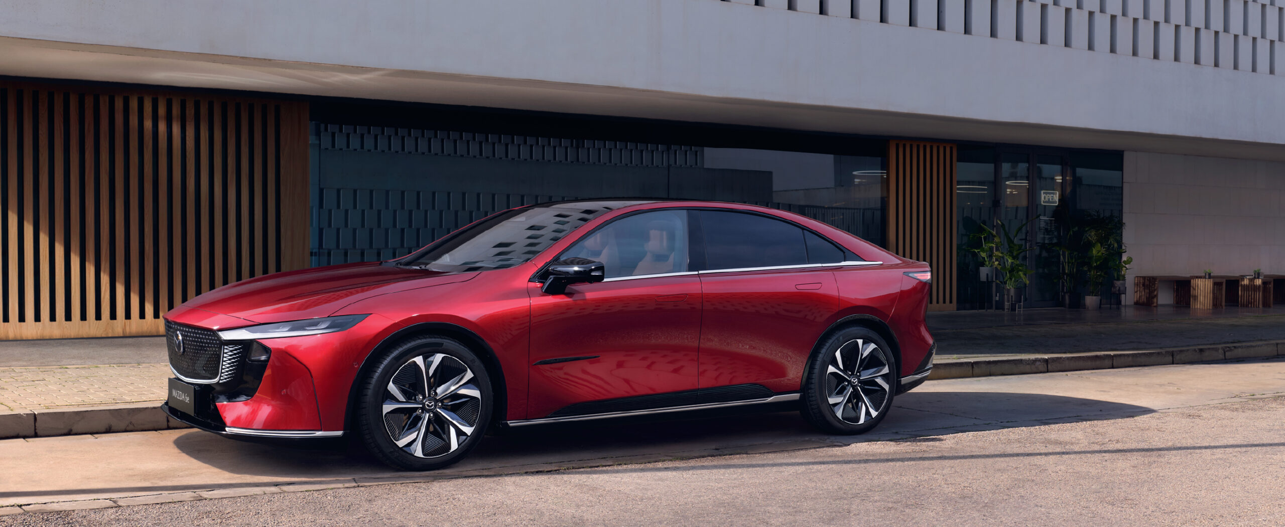 มาสด้าบุกตลาดรถไฟฟ้าเต็มรูปแบบ เปิดตัว The All-Electric Mazda6e สปอร์ต หรูหรา สง่างาม มาตรฐานยุโรป คุณภาพเหนือราคา