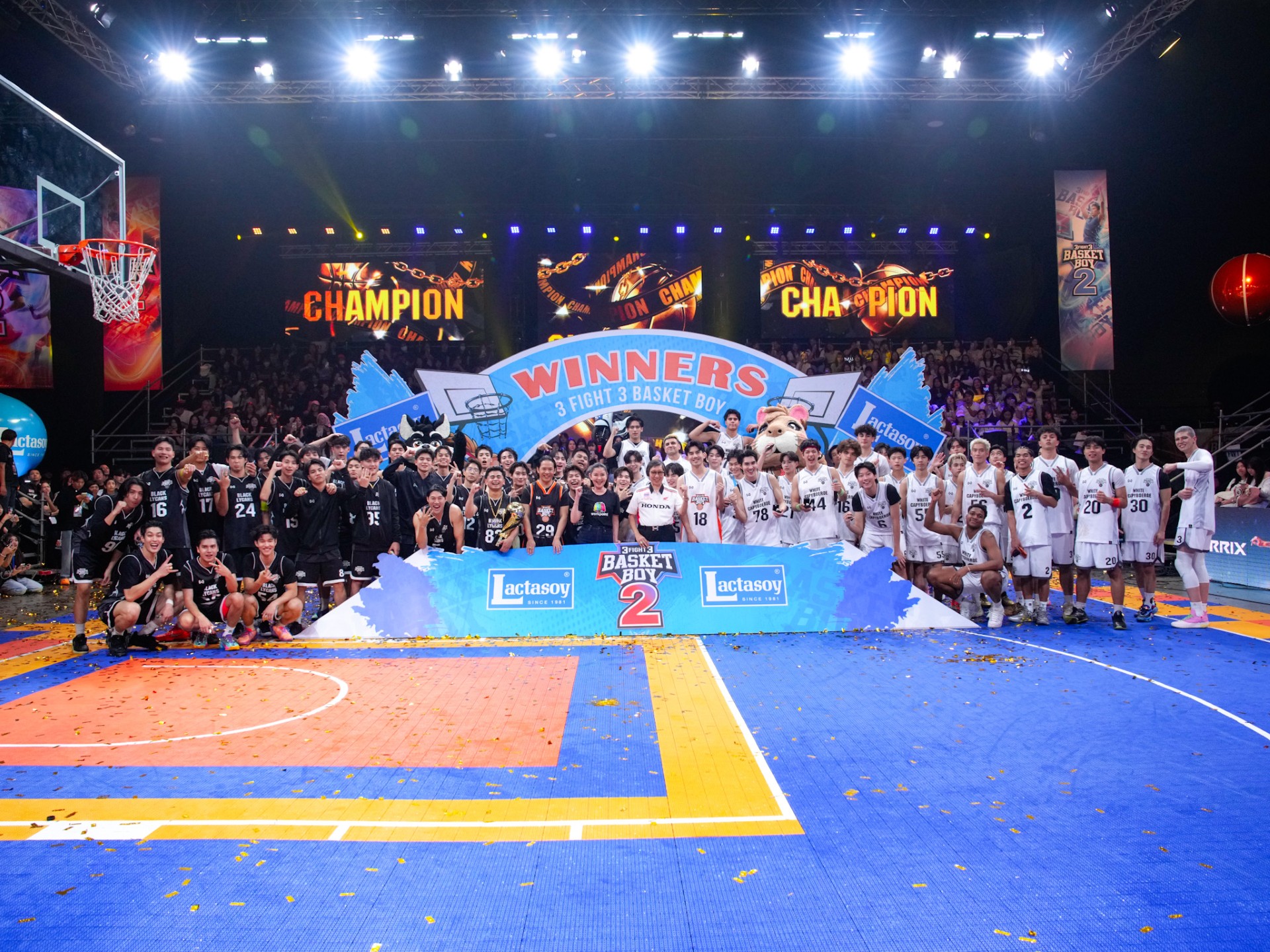 รถจักรยานยนต์ฮอนด้า ร่วมระเบิดความมันศึก 3FIGHT3 BASKET BOY Season 2 พร้อมมอบ New Honda SCOOPY ให้แก่ Top Fan Voted U23 Player