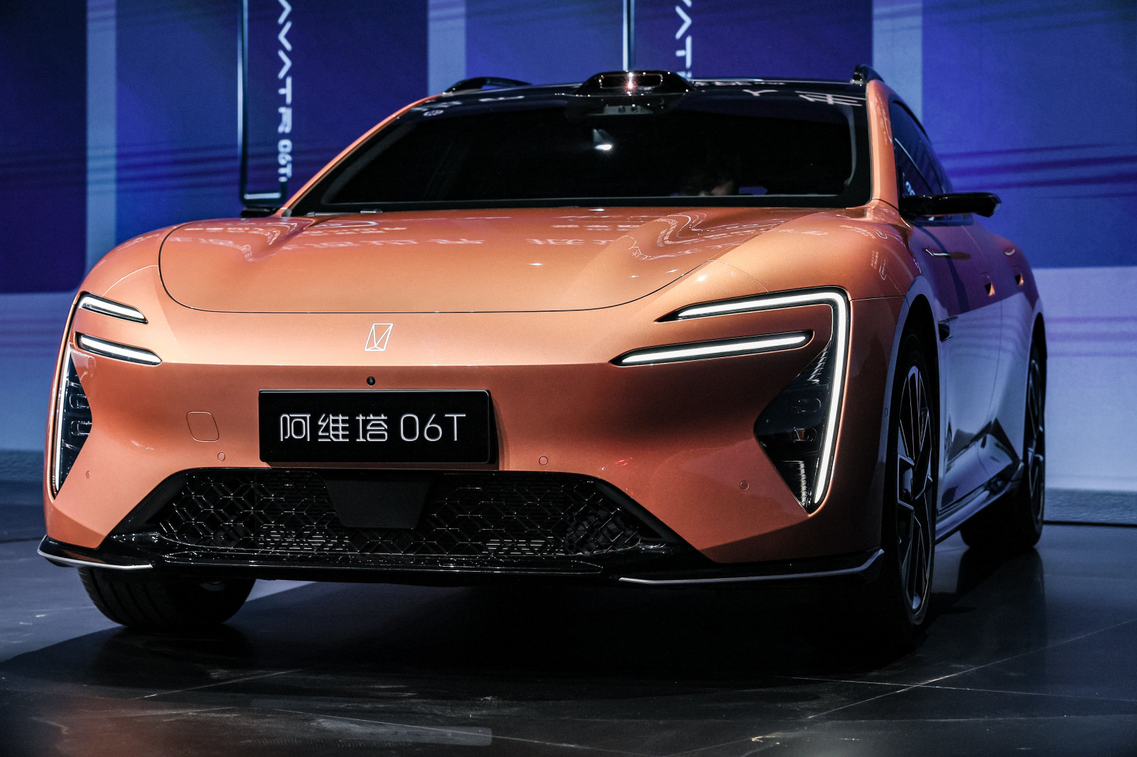 อวาตาร์เผยโฉม AVATR 06T สปอร์ตซีดานสุดพรีเมียม ชูสมรรถนะและความปลอดภัย ในงาน Auto China 2026