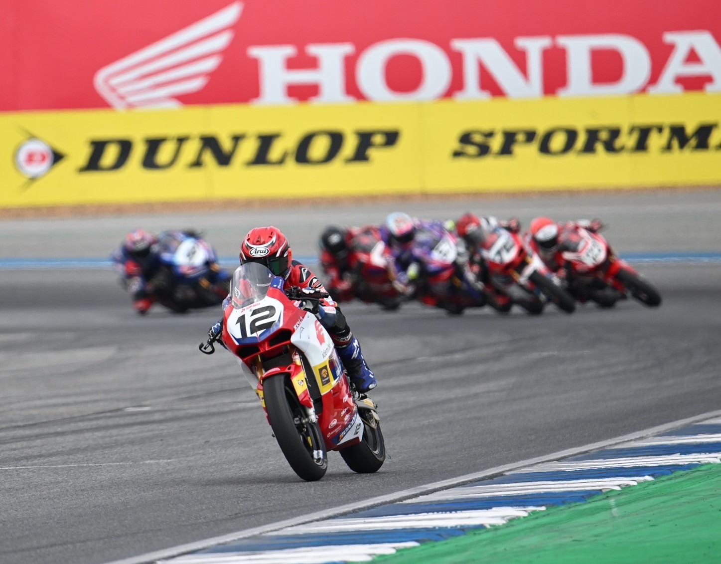 ดับเบิ้ลโพเดียม! “เฟอร์-ปัญจรุจน์” ควบ Honda CBR250RR คว้าโพเดียมอันดับ 2 ARRC เรซที่ 2