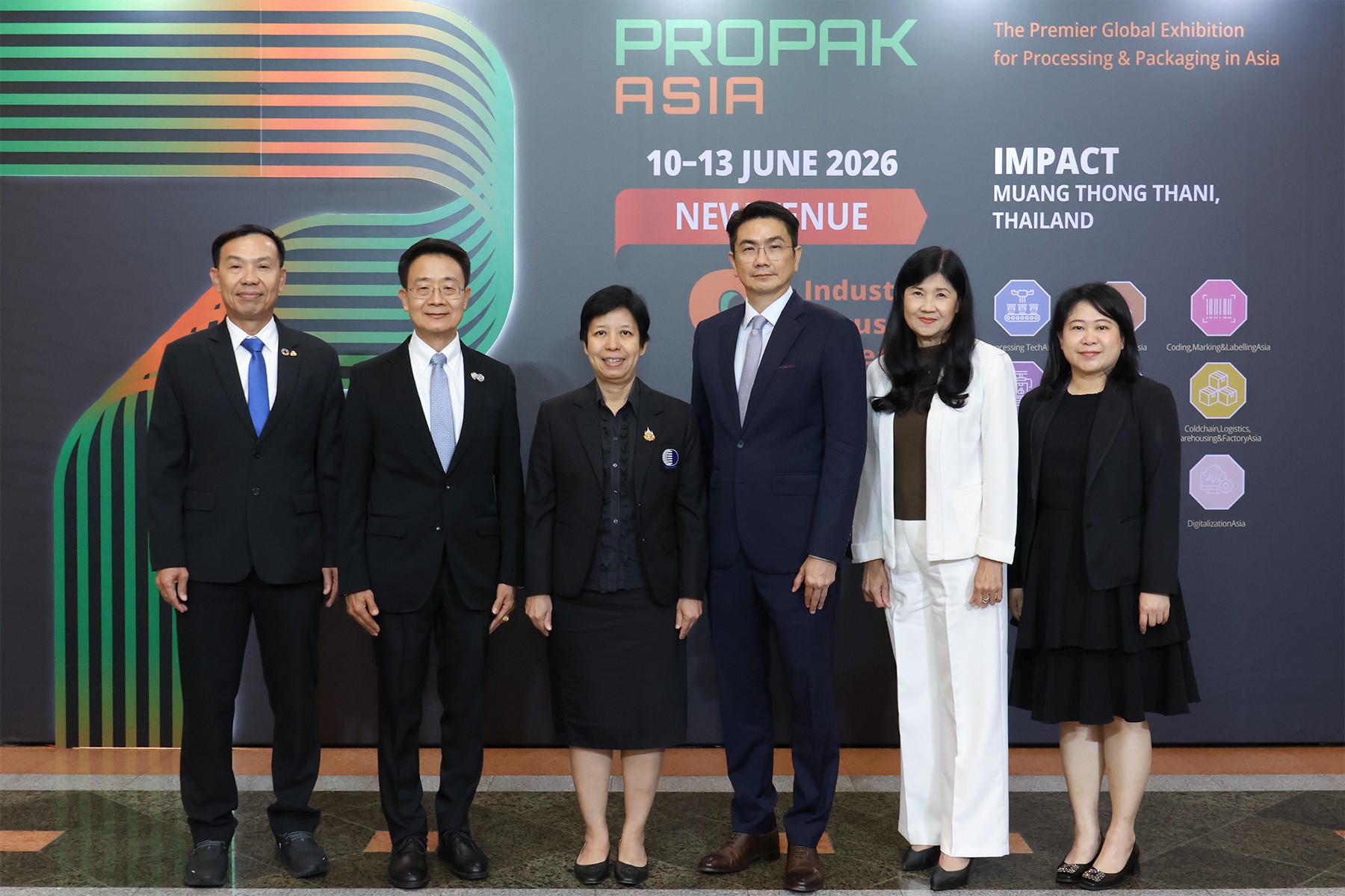 ProPak Asia 2026 ย้ายสู่ อิมแพ็ค เมืองทองธานี ขยายพื้นที่รับอุตฯ การผลิตและบรรจุภัณฑ์ยุคใหม่ อินฟอร์มา มาร์เก็ตส์ ประเทศไทย ชี้เทรนด์อุตสาหกรรมอาหาร เครื่องดื่ม ยาและบรรจุภัณฑ์ เติบโตต่อเนื่อง ท่ามกลางการเปลี่ยนผ่านสู่ Industry 5.0 เดินหน้ายกระดับ ProPak Asia 2026 สู่แพลตฟอร์มธุรกิจ-นวัตกรรมระดับภูมิภาค คาดผู้เข้าชมกว่า 80,000 คน และมูลค่าการค้าภายในงานกว่า 5.5 พันล้านบาท