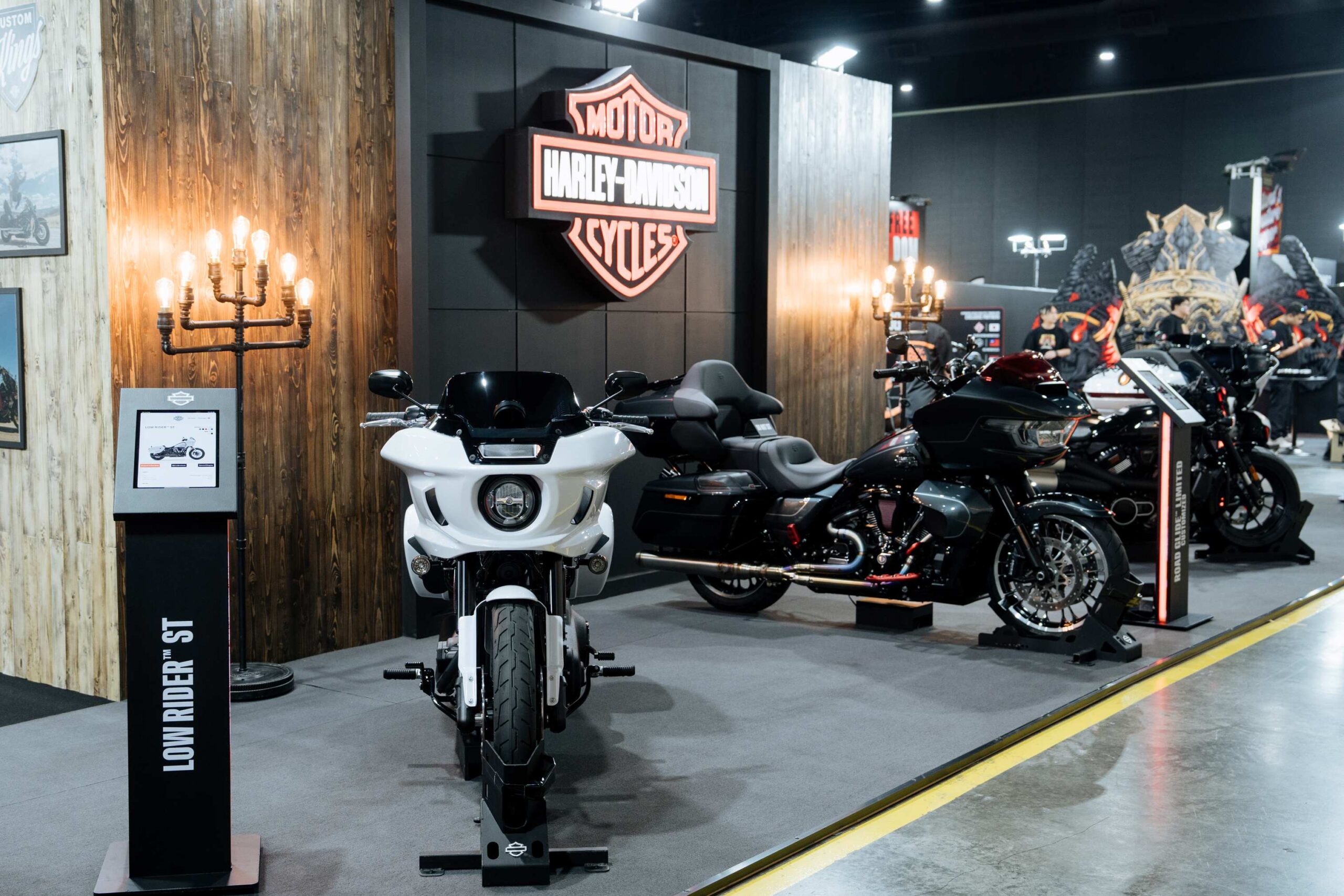 Harley-Davidson® ฉลองแนวคิด RIDE บุก Bangkok Hot Rod Show 2026 เผยโฉมคัสตอม Road Glide™ Limited และ Sportster™ S ครั้งแรกในไทย พร้อมไลน์อัปปี 2026