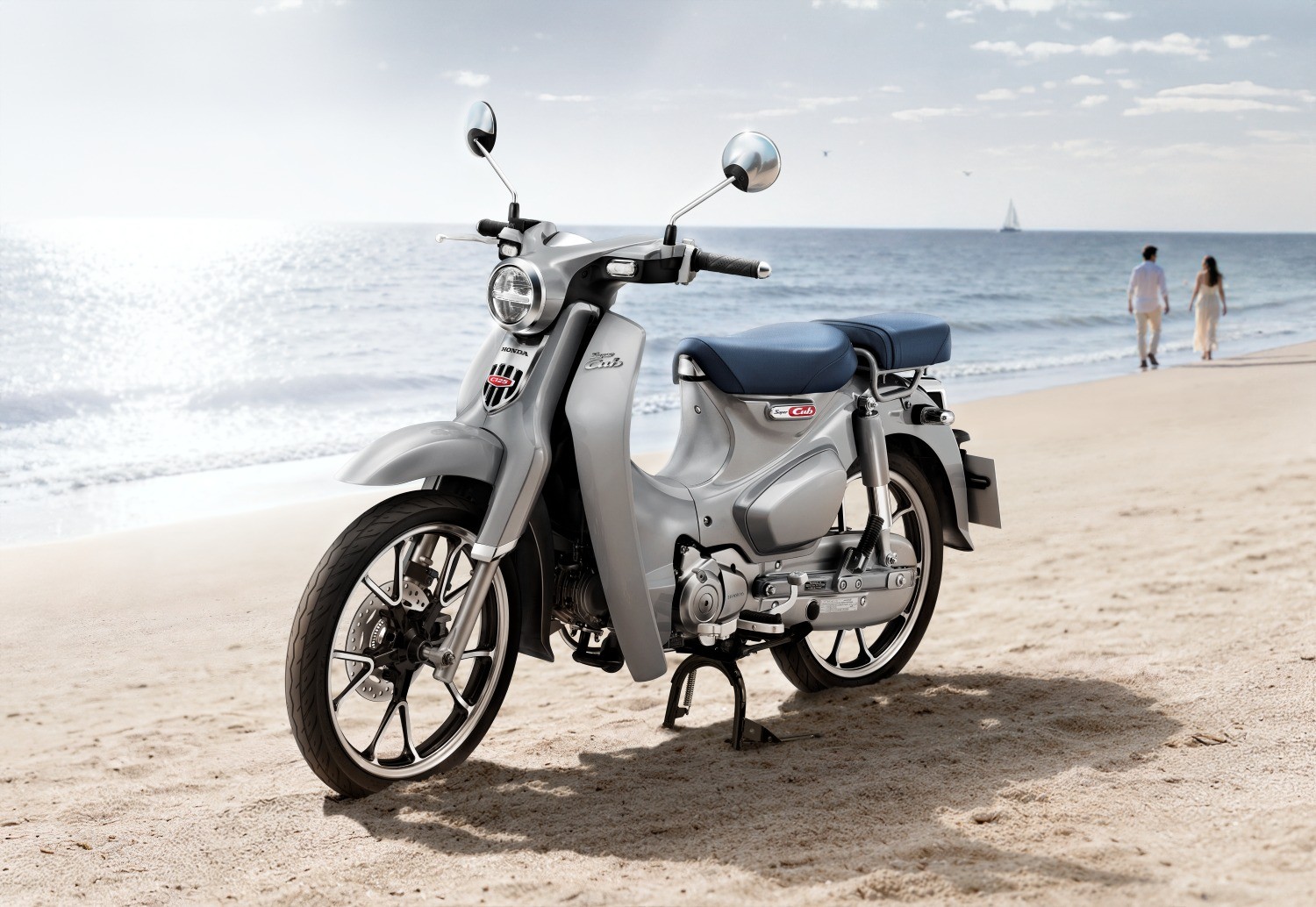 CUB House เปิดตัว New Honda C125 “The Crafted Calm” Custom Edition ใหม่ ถ่ายทอดความคลาสสิกผ่านคู่สีพิเศษ Sunlit Silver Metallic และ Ocean Blue