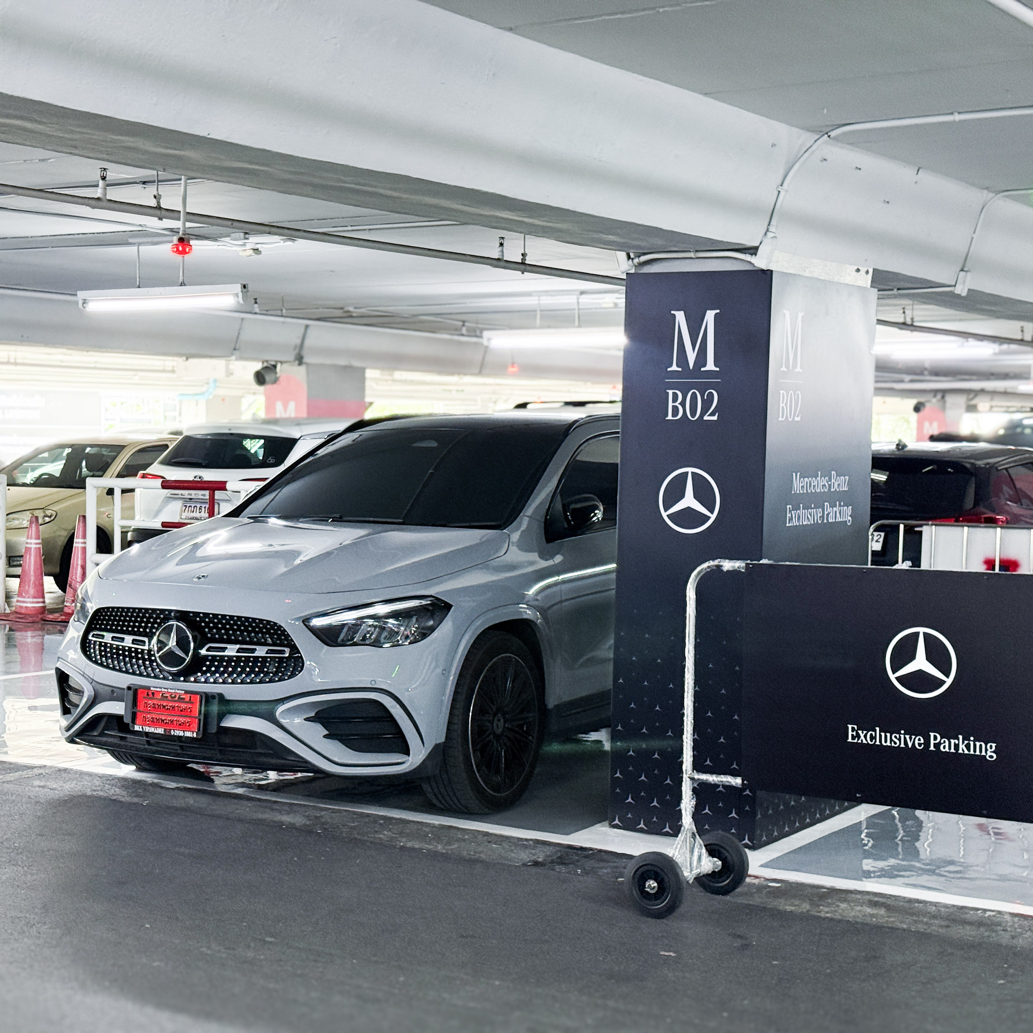 เมอร์เซเดส-เบนซ์ เปิดโซน Exclusive Parking ที่ The Mall Lifestore Bangkapi ชวนลูกค้าสัมผัสความสะดวกสบายขั้นสุดตลอด 1 ปีเต็ม พร้อมรับดีลพิเศษจาก 3 ร้านดัง