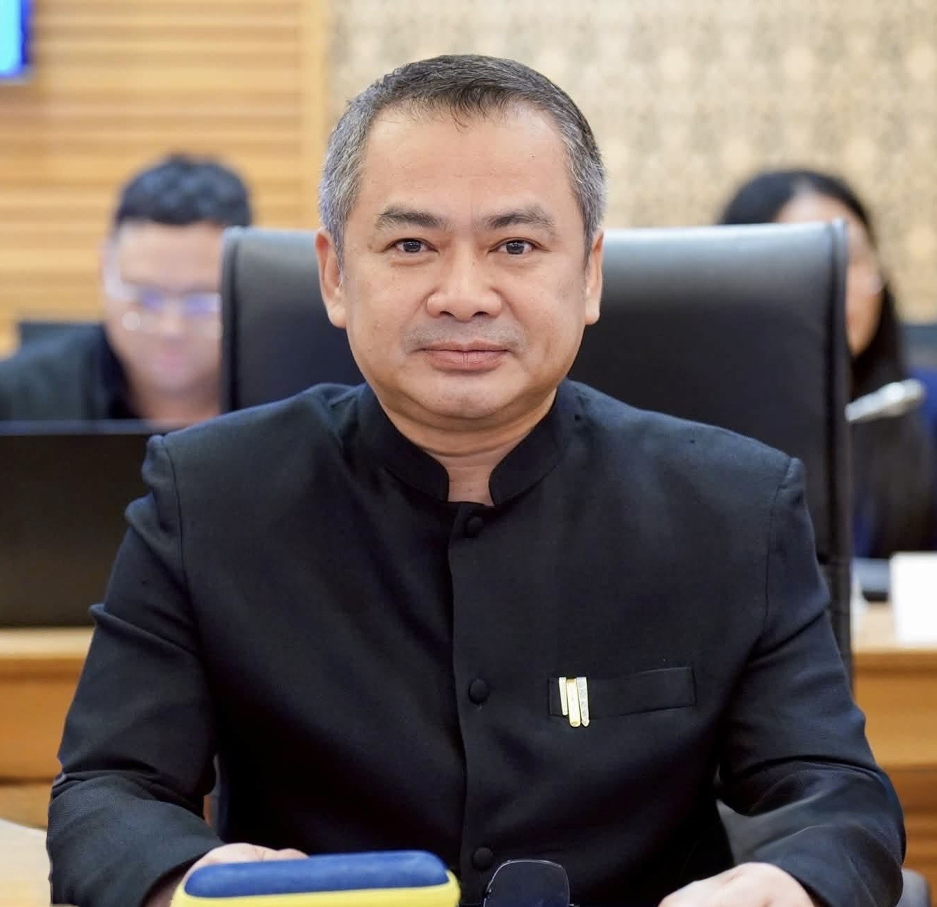 สลช.ประกาศรับสมัครสอบคัดเลือกพนักงานราชการ 76 จังหวัดทั่วประเทศ “วรัท” การันตีทุกขั้นตอนโปร่งใส่ ตรวจสอบได้ เตือนอย่าหลงเชื่อพวกหลอกเรียกรับผลประโยชน์