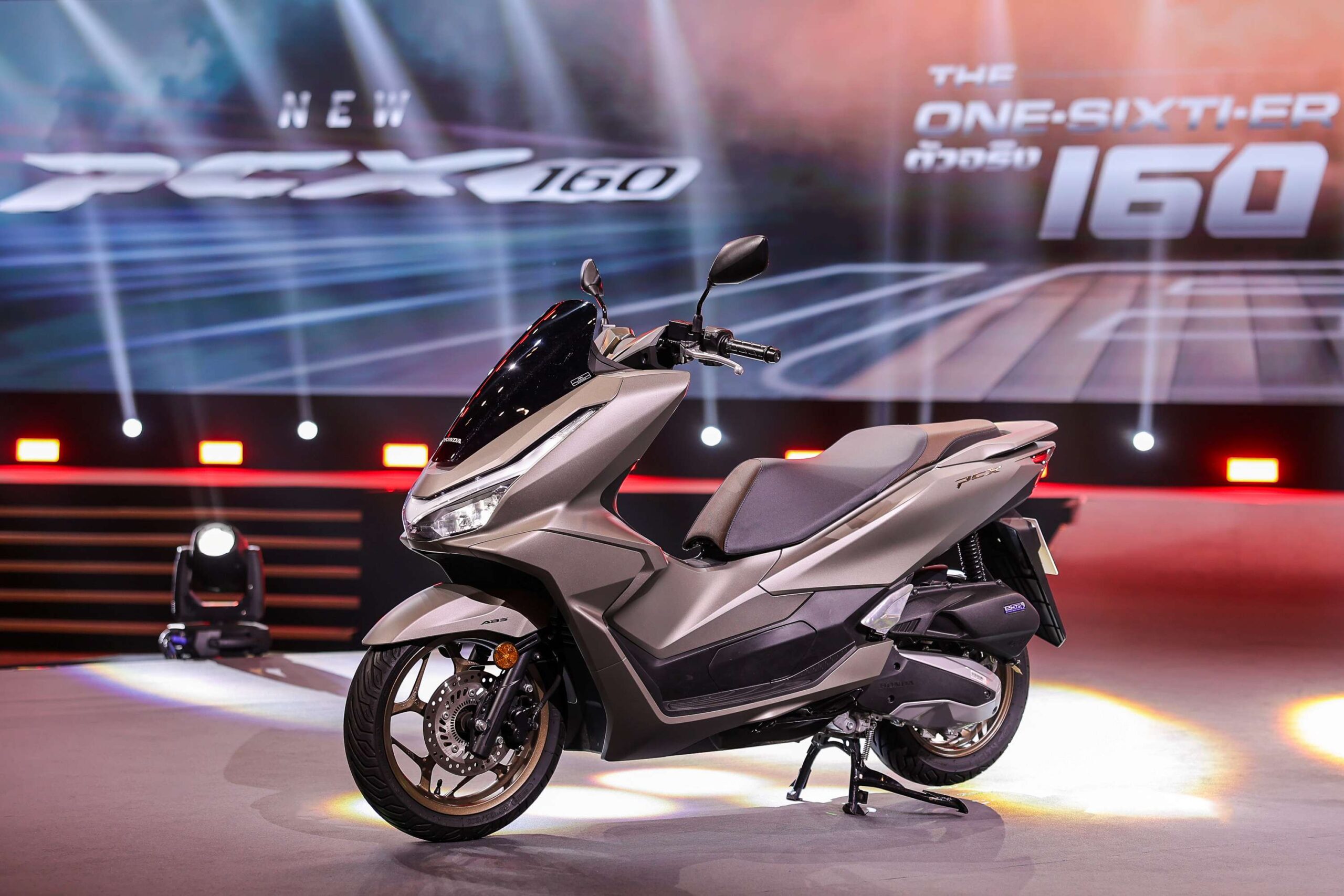 ไทยฮอนด้า พร้อมลุยครึ่งปีหลัง ชู Honda 160 Series นำทัพ เปิดตัวรถจักรยานยนต์ใหม่ 4 รุ่น พร้อมเติมสีสันคอลแลบดิสนีย์และพิกซาร์ BUZZ LIGHTYEAR และ New Honda Super Cub Tokyo 80s Limited Edition เสริมทัพทุกเซกเมนต์ ตอกย้ำความเป็นผู้นำตลาด