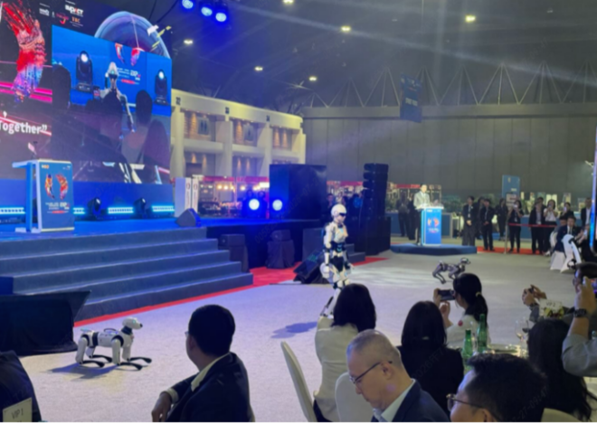 AiMOGA จาก Chery Group โชว์ศักยภาพเทคโนโลยี Embodied AI ในไทย เดินหน้าขยายโอกาสสู่เอเชียตะวันออกเฉียงใต้ “Mornine” และ “Argos” สาธิตอนาคตการทำงานร่วมกันระหว่างมนุษย์กับหุ่นยนต์ ในงาน Thailand–China Cooperation Expo 2026