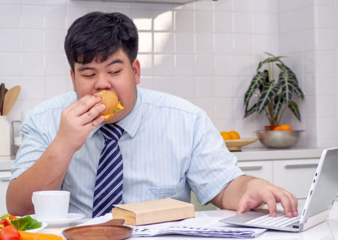 ครึ่งหนึ่งของคนอ้วนในไทย คือ “วัยทำงาน” เหตุนั่งนาน-กินไม่ดี แพทย์ รพ.วิมุต พหลโยธิน เตือน “อย่าดูแค่เลขบนตาชั่ง” แนะปรับพฤติกรรมระยะยาว
