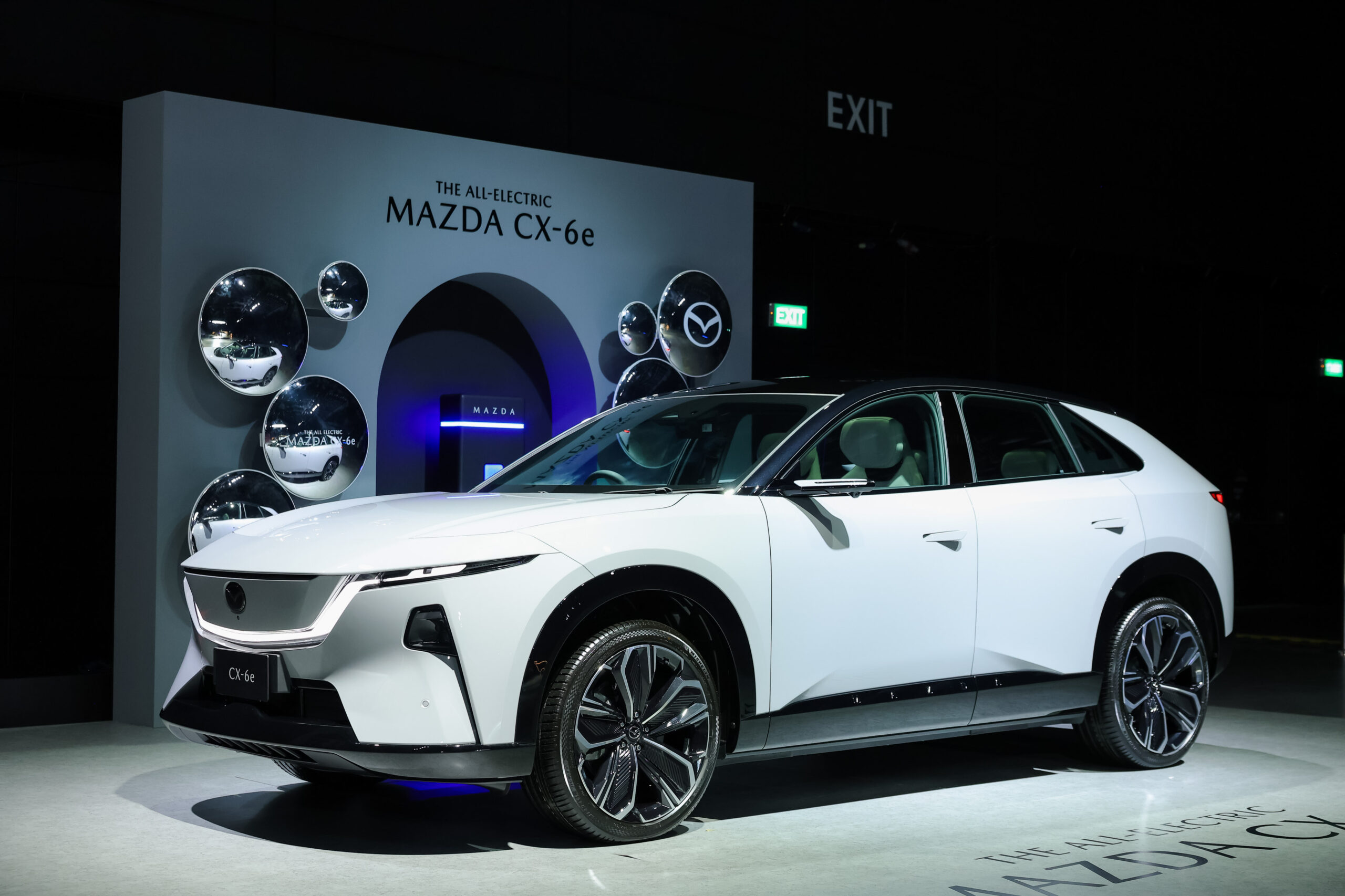 มาสด้าเปิดตัว THE ALL-ELECTRIC MAZDA CX-6e รถไฟฟ้าอเนกประสงค์อัจฉริยะสำหรับครอบครัว ถ่ายทอดเอกลักษณ์มาสด้าในยุคอีวีได้อย่างลงตัว