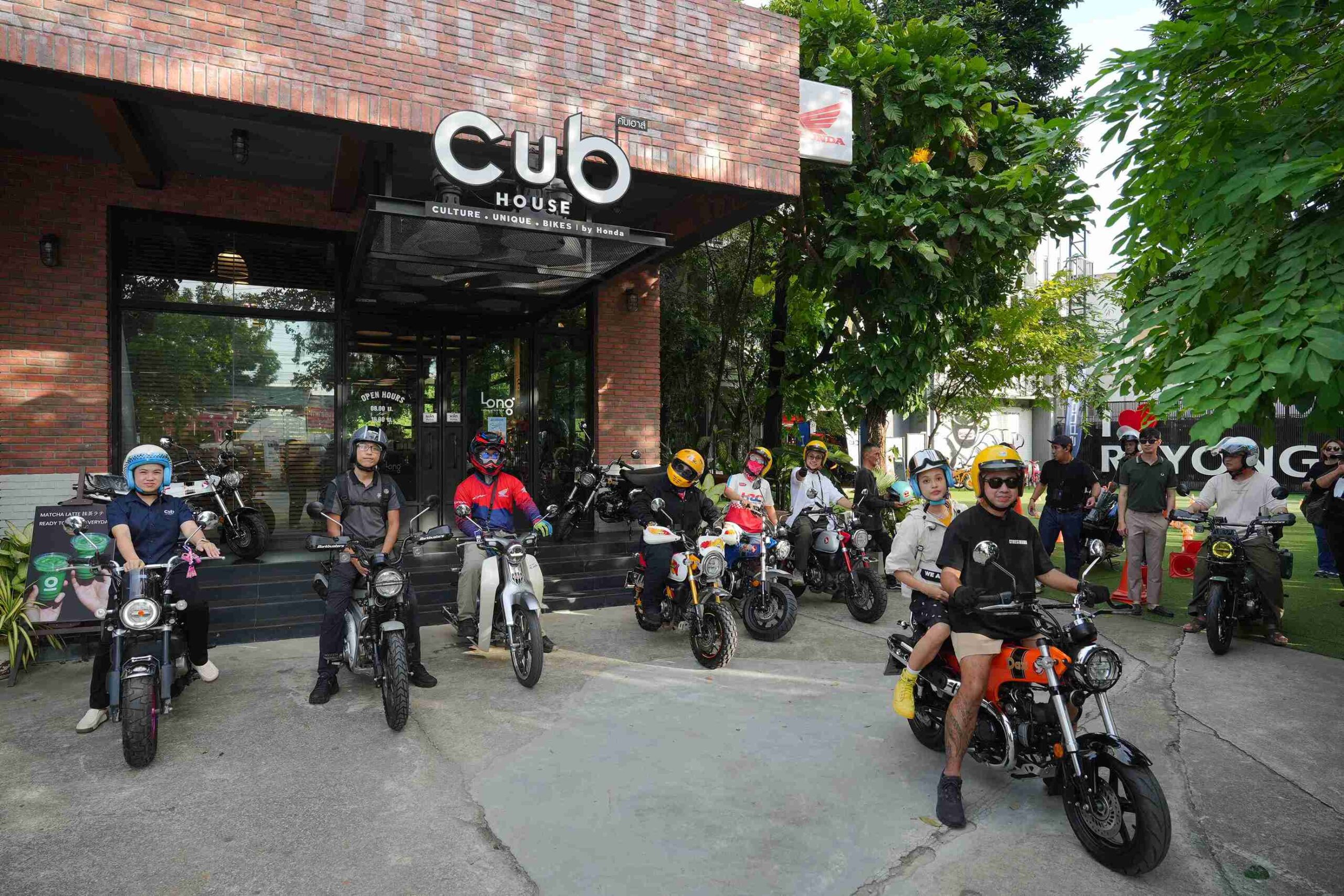 รถจักรยานยนต์ฮอนด้า พาชาว CUB House เปิดโลกการผจญภัยใต้ทะเลกับ ‘CUB PLAYVENTURE: RIDE TO DIVE’ จับมือ PICCASUS และ BIG Camera ทดลองถ่ายภาพใต้น้ำจริง