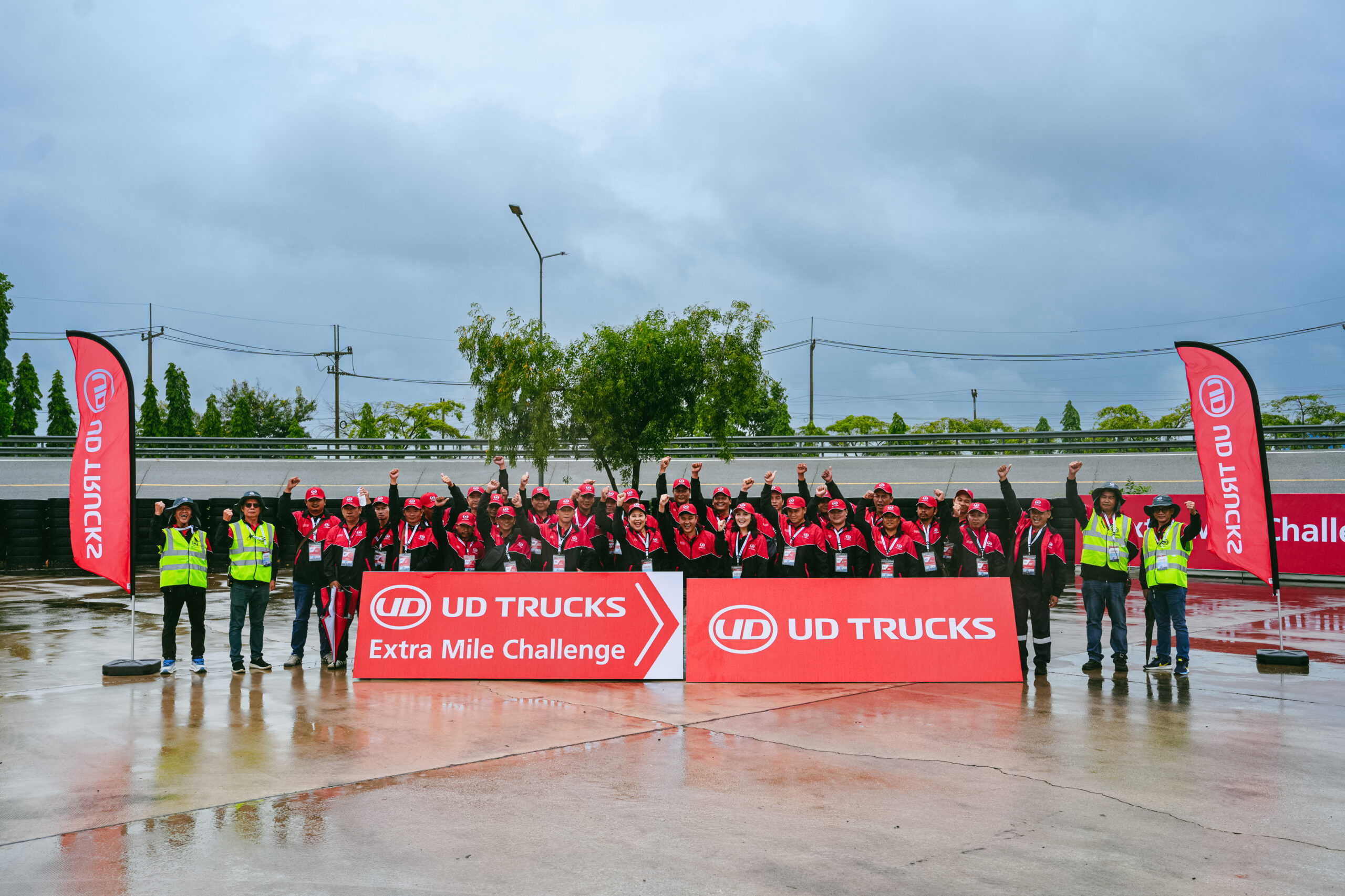 ห้างหุ้นส่วนจำกัด ลำปาง พี.ดี.บริการ คว้าแชมป์ UD Extra Mile Challenge 2026 ส่งสุดยอดนักขับตัวแทนประเทศไทยชิงแชมป์โลกที่ประเทศญี่ปุ่น